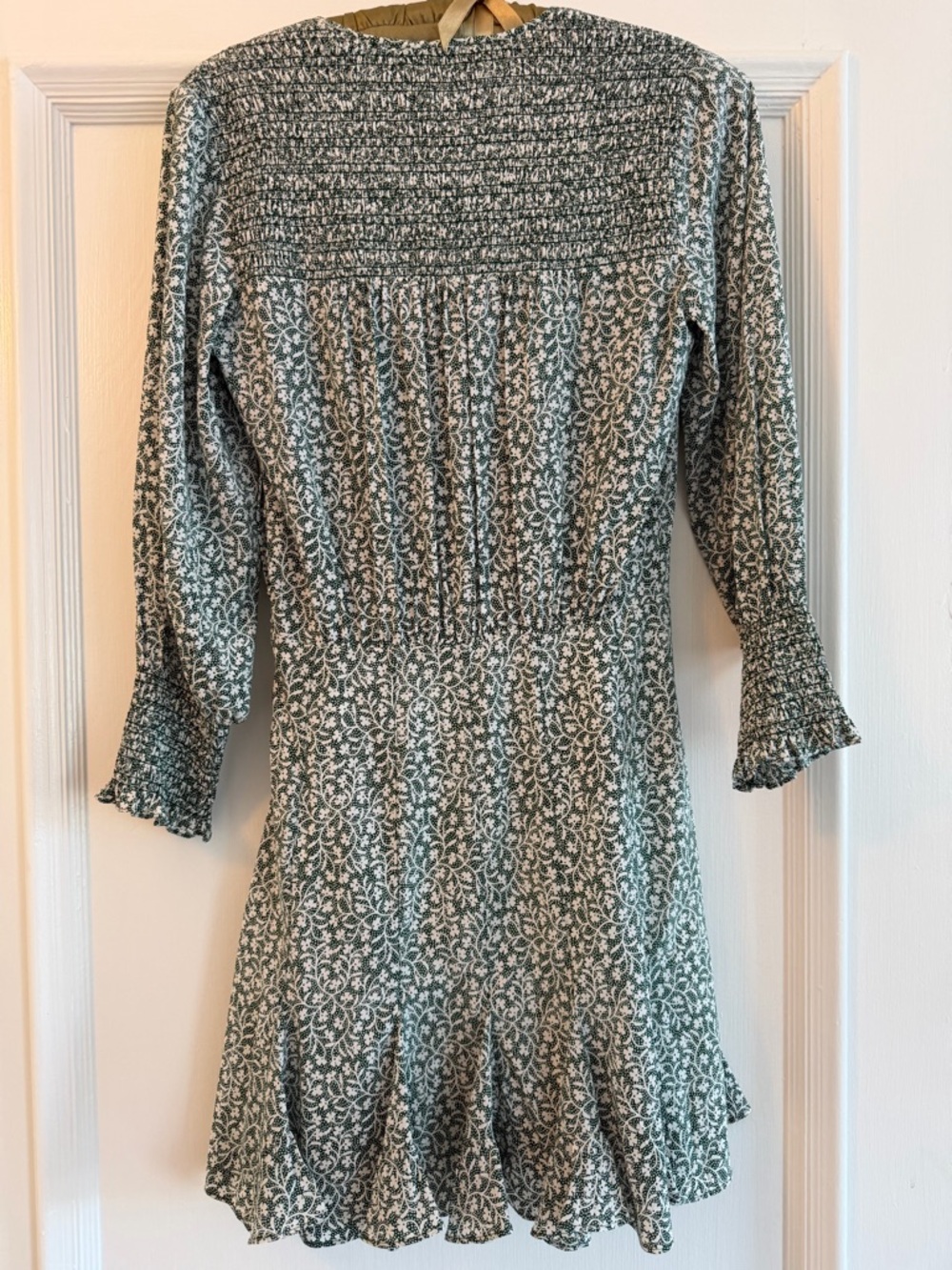 Veronica Beard - Desio V neck Green Floral Dress - Picture 4 of 4